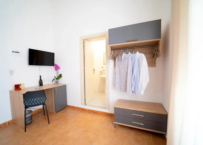 Ballaro\' Hotel - Budget Room